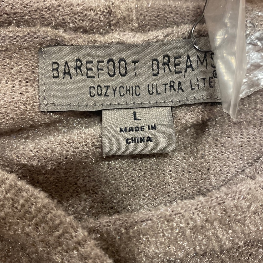 Barefoot Dreams Cozy Chic Lite hoodie Large
Color is beach rock - Picture 3 of 5